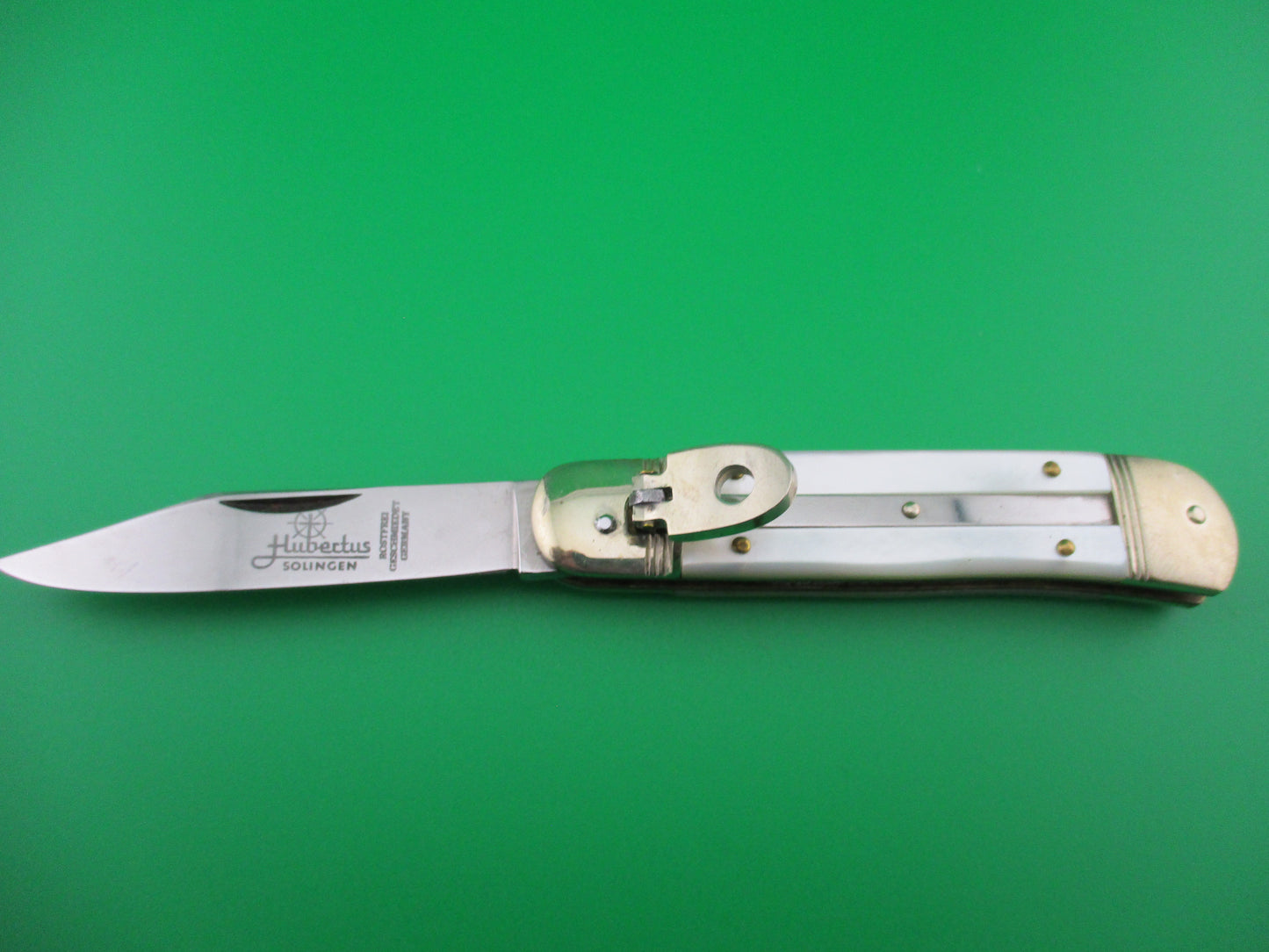 Hubertus MOP 8cm Lever knife