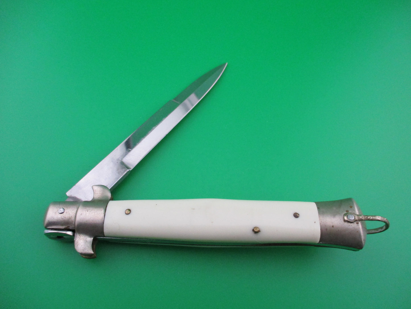 Japanese picklock 9 inch white switchblade