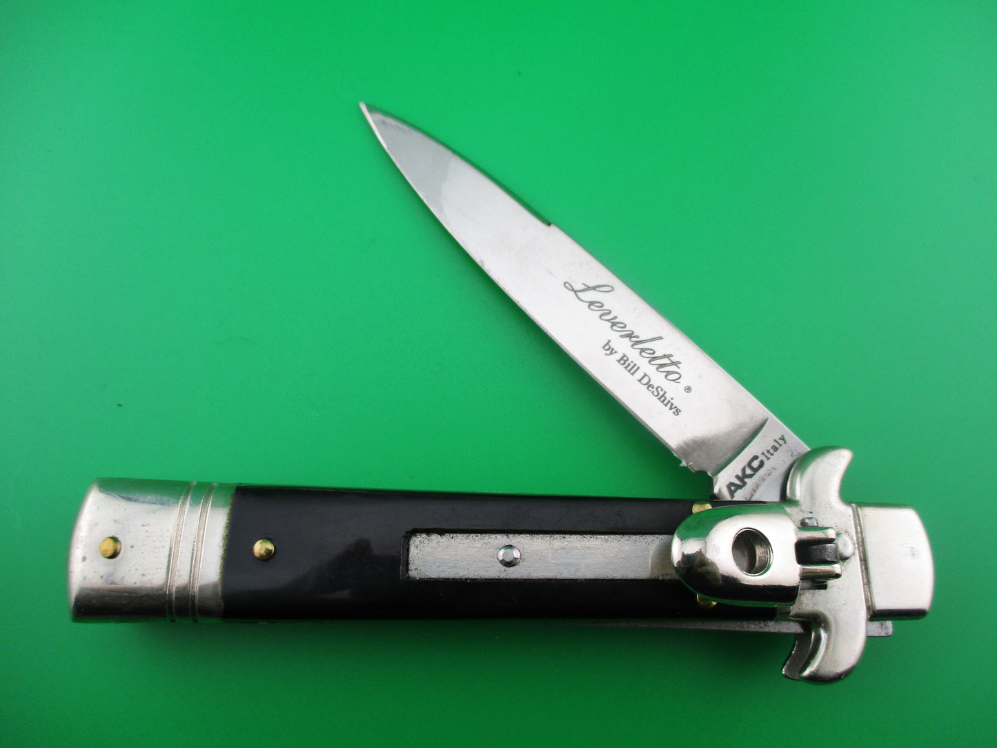 Leverletto by Bill DeShivs Italian lever switchblade