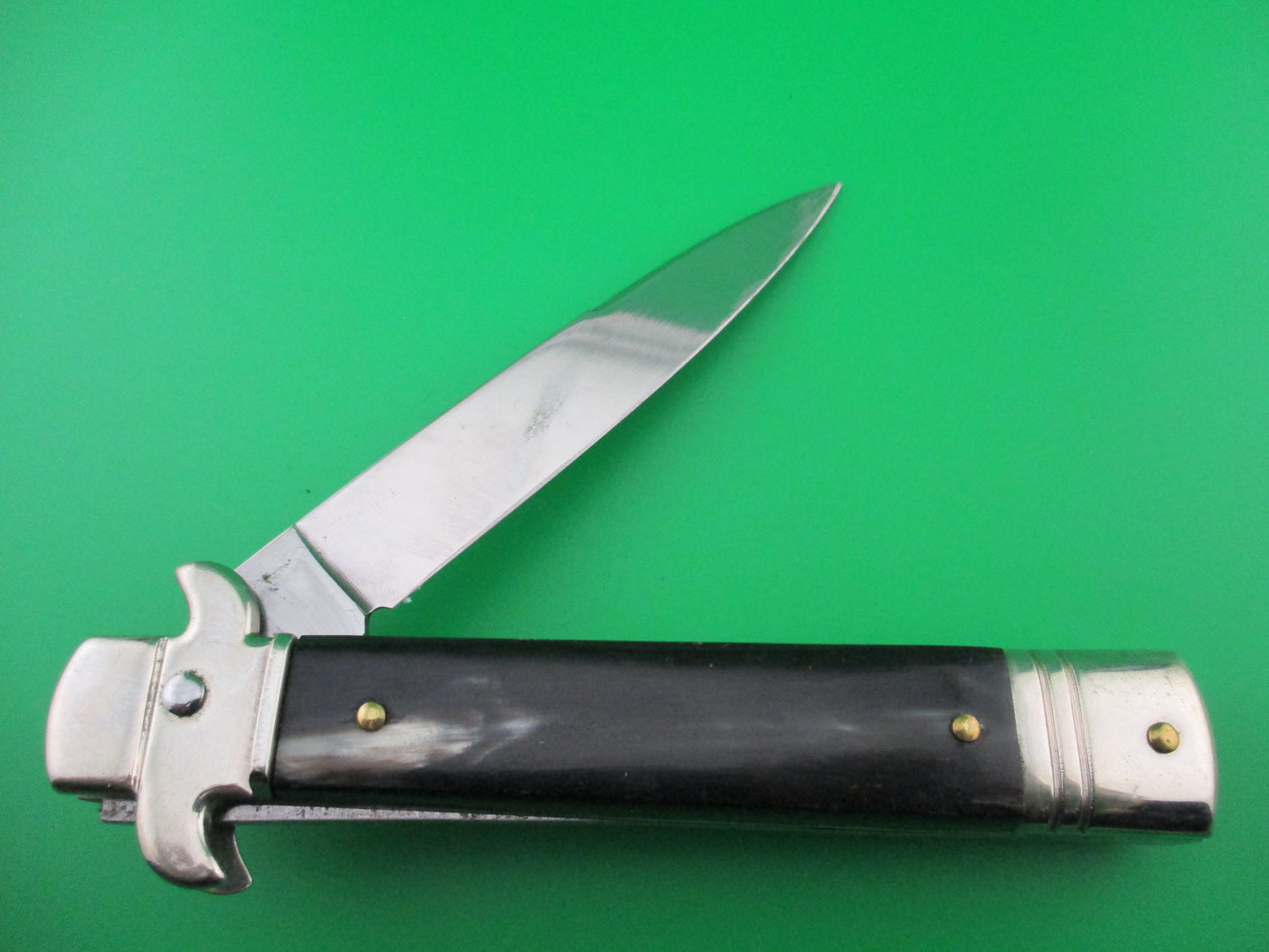 Leverletto by Bill DeShivs Italian lever switchblade