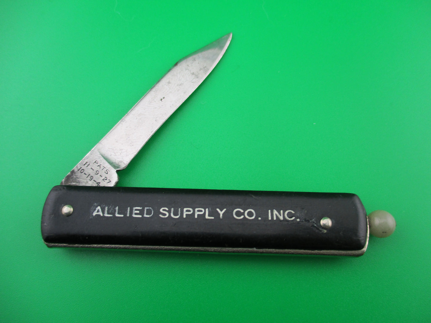 G Schrade pullball knife advertising