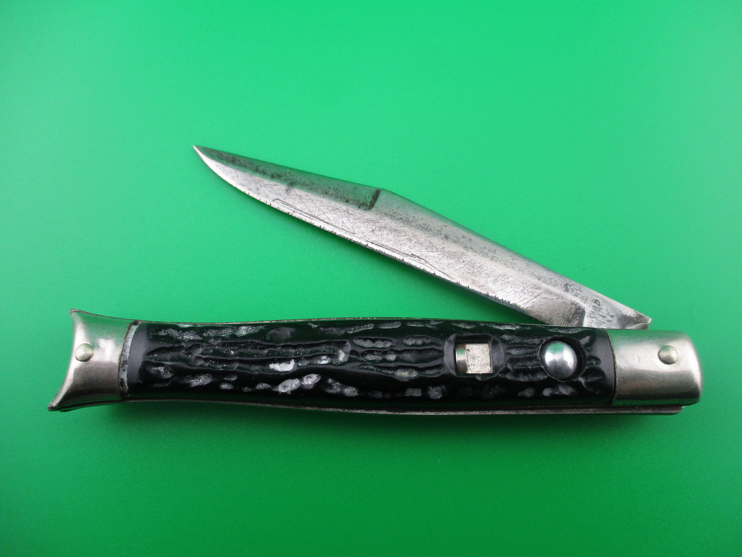 Colonial SHUR SNAP fishtail Black switchblade