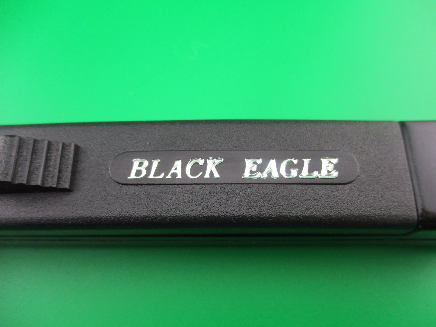 Black Eagle Reverse Switchblade w/sheath retracting guard