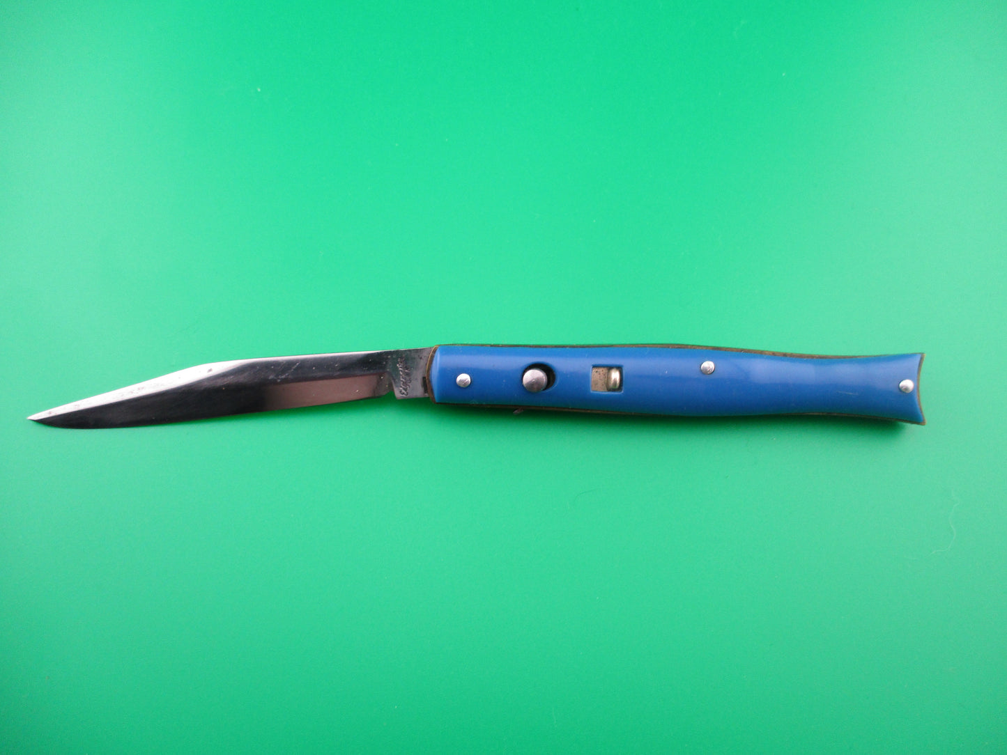 Edgemaster fishtail blue vintage switchblade