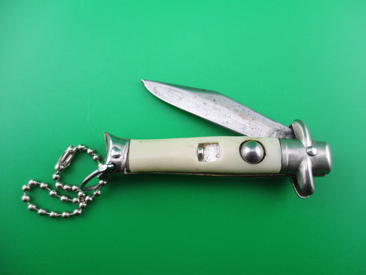 Colonial Snappy bowtie keychain switchblade