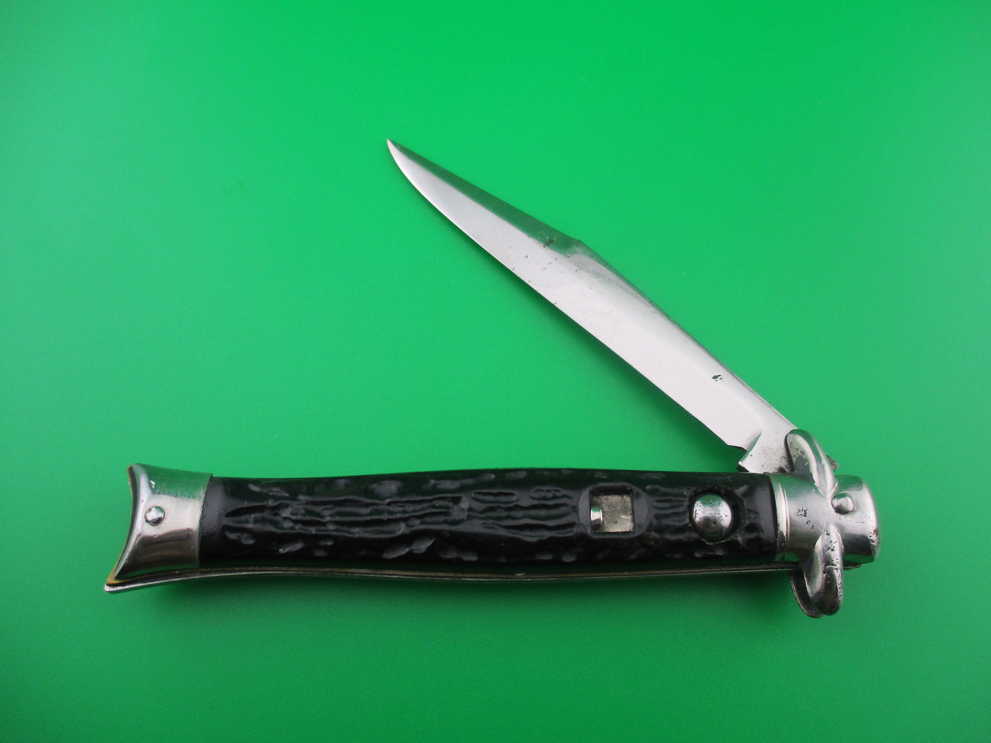 Colonial SHUR-SNAP bowtie Black switchblade