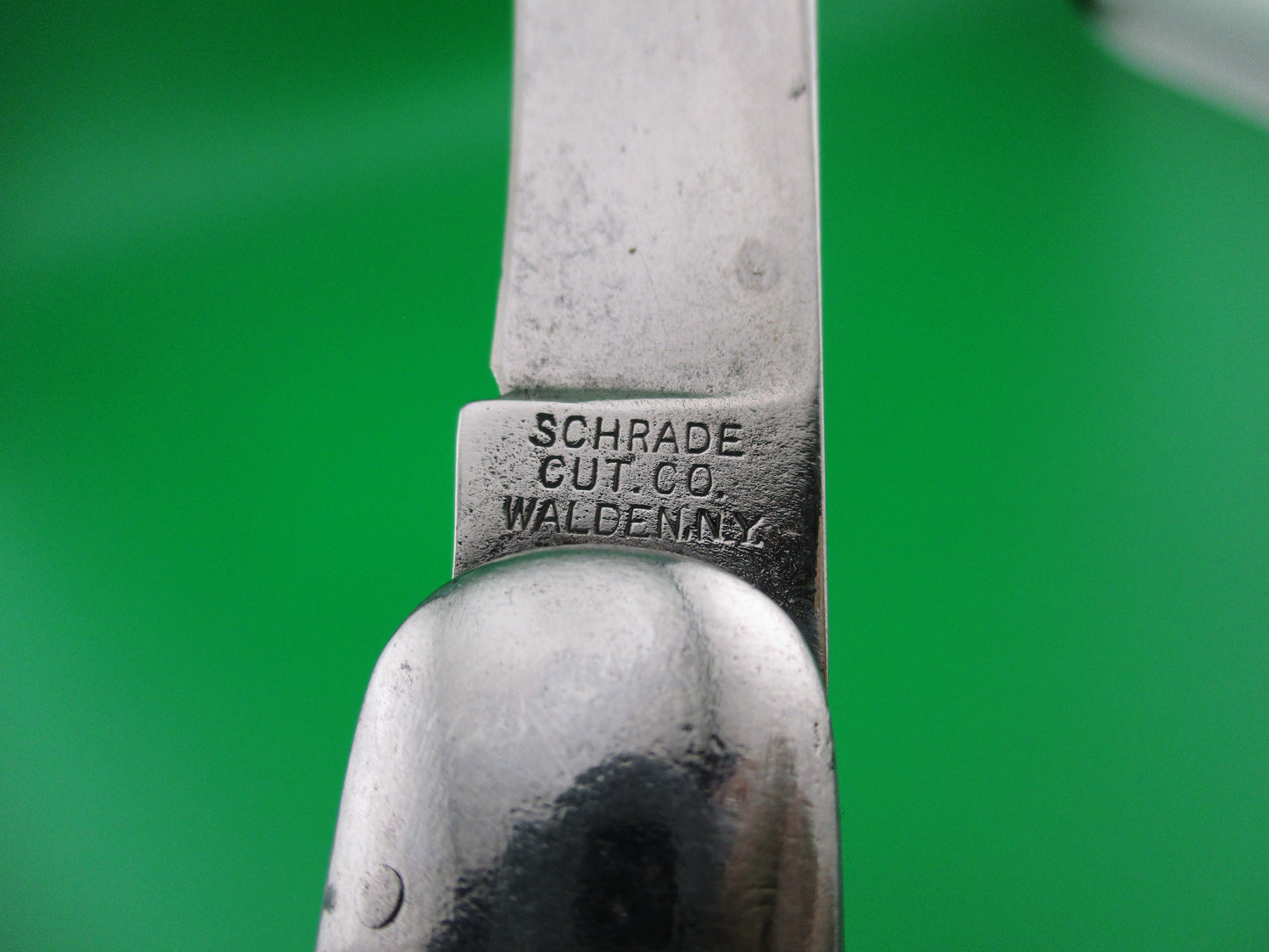 Schrade Cut Co Bone Hunter switchblade