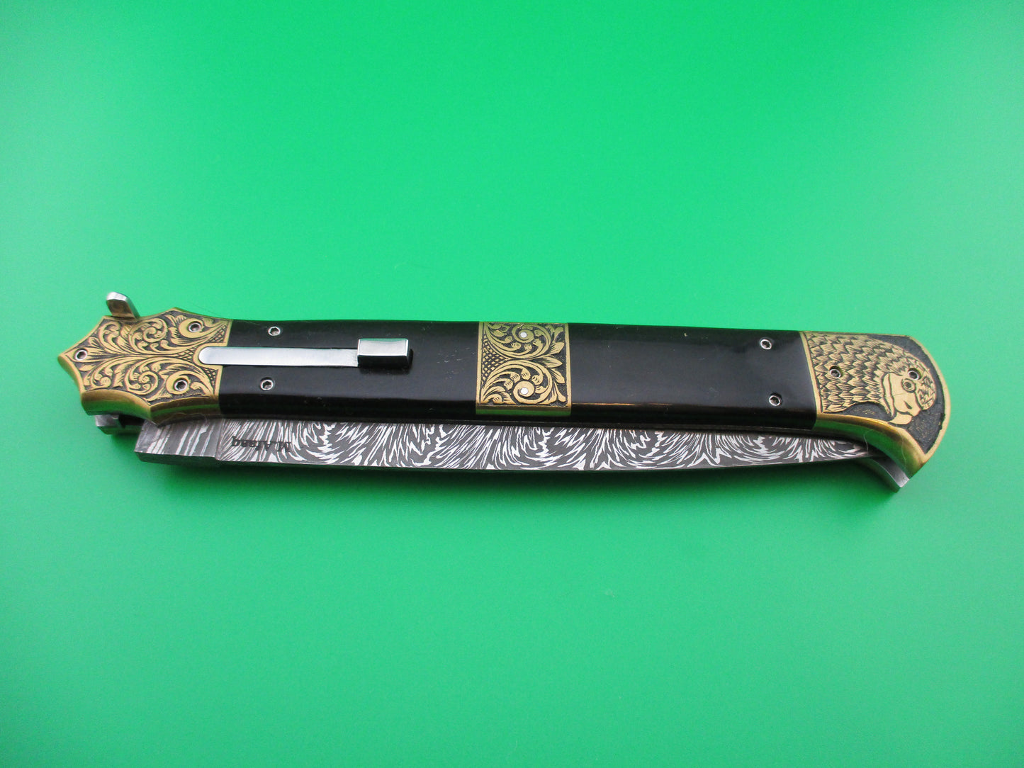 Damascus Custom Eagle Engraved automatic knife