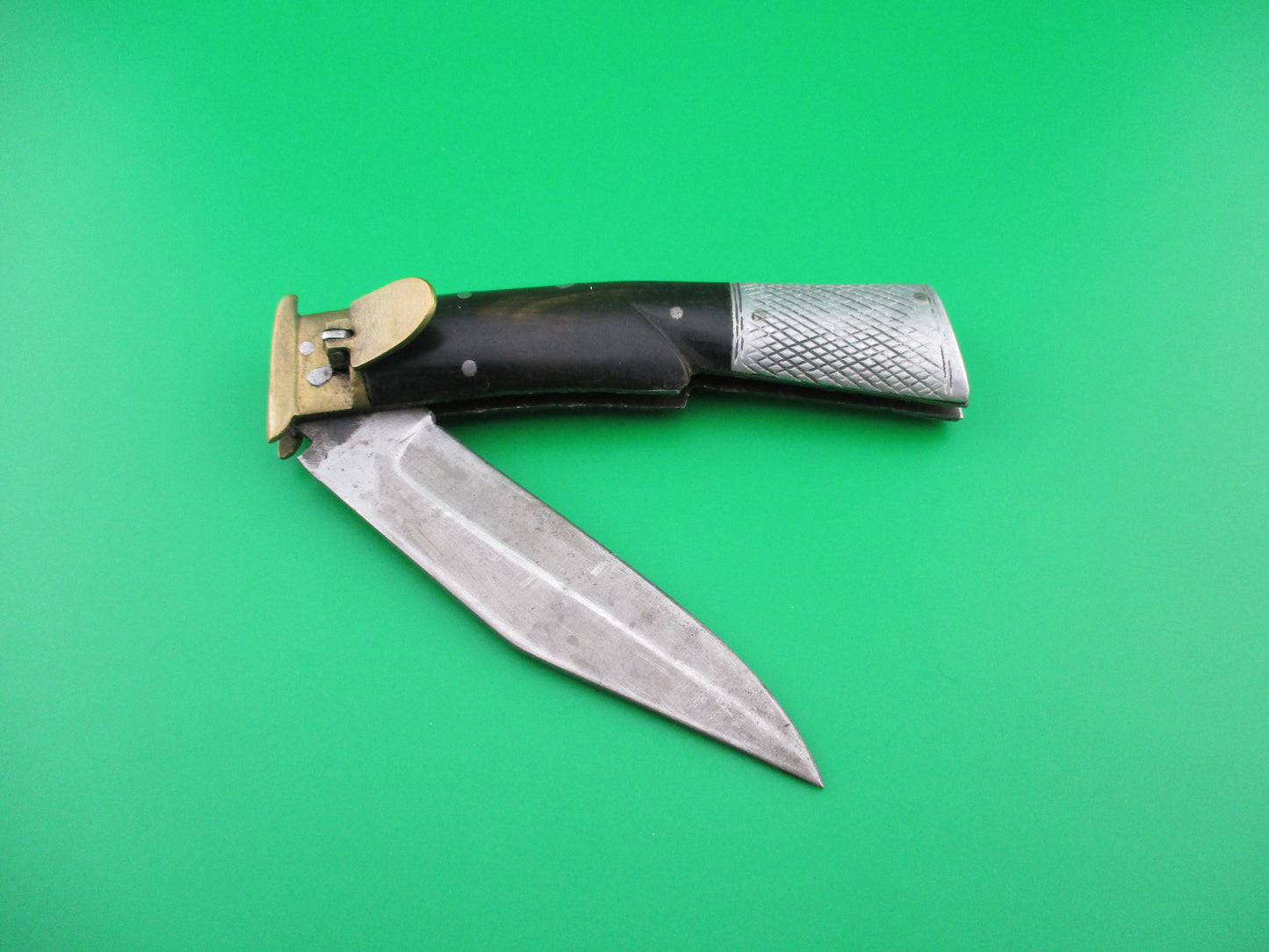 Indian Gunstock Lever switchblade knife