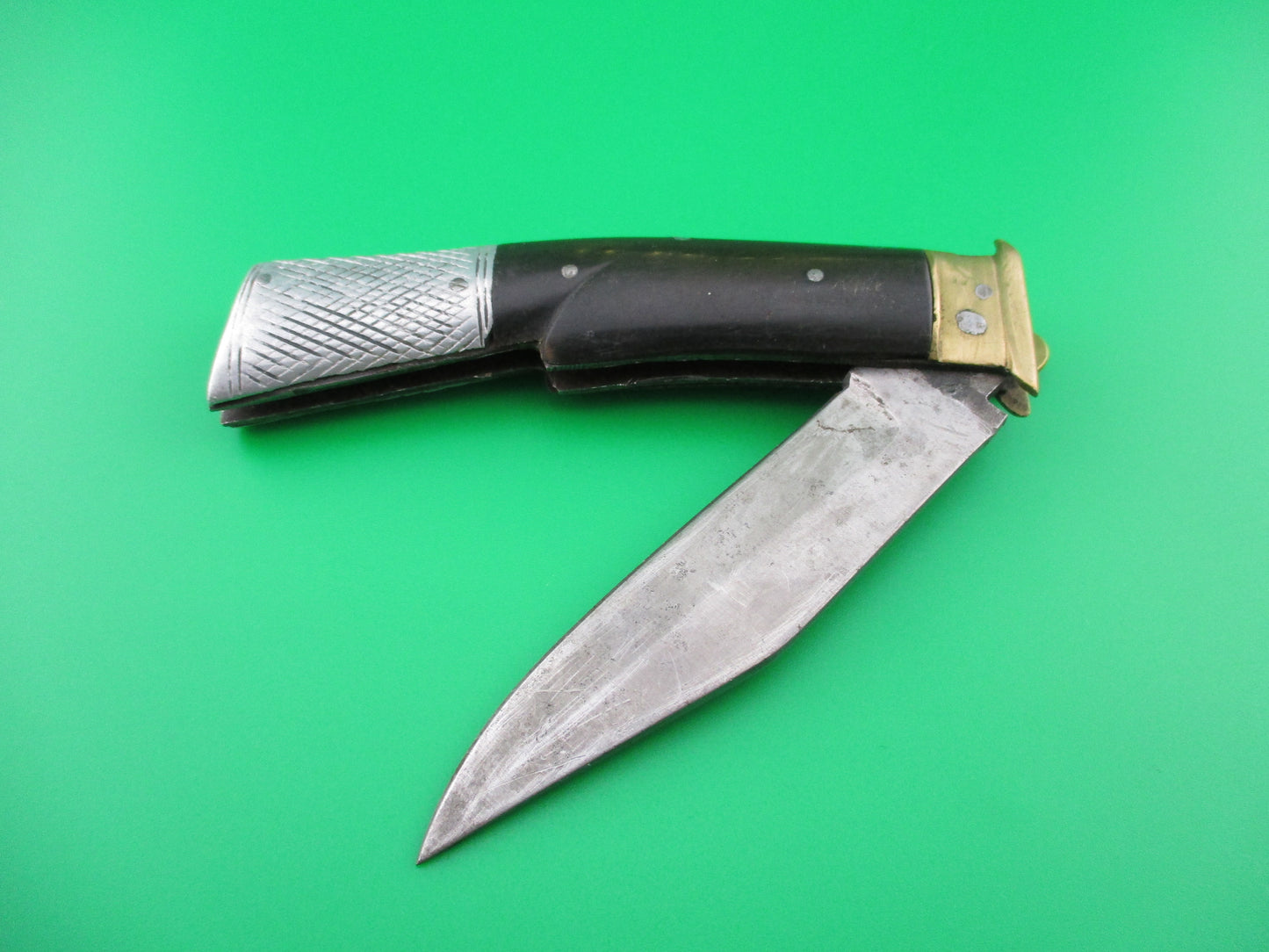 Indian Gunstock Lever switchblade knife