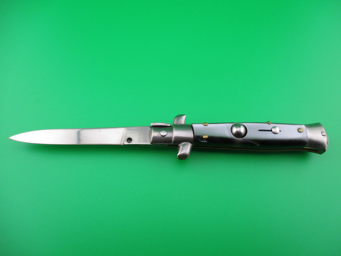 Italian vintage Rostfrei 18cm stiletto Black Pearlex switchblade