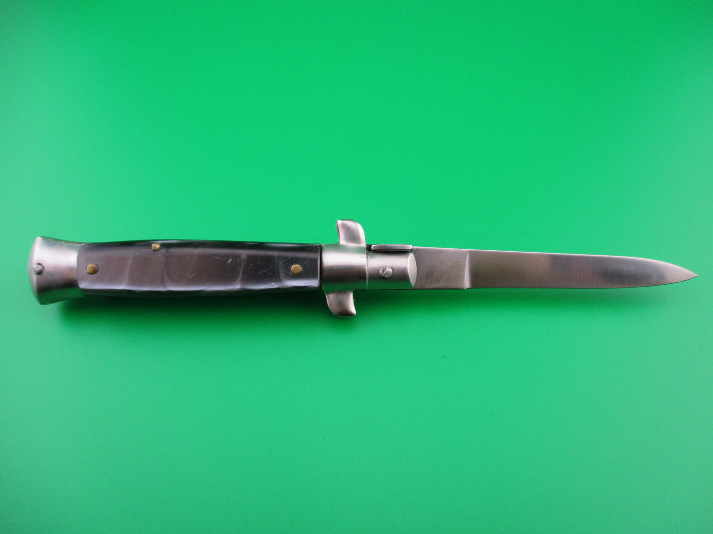 Italian vintage Rostfrei 18cm stiletto Black Pearlex switchblade