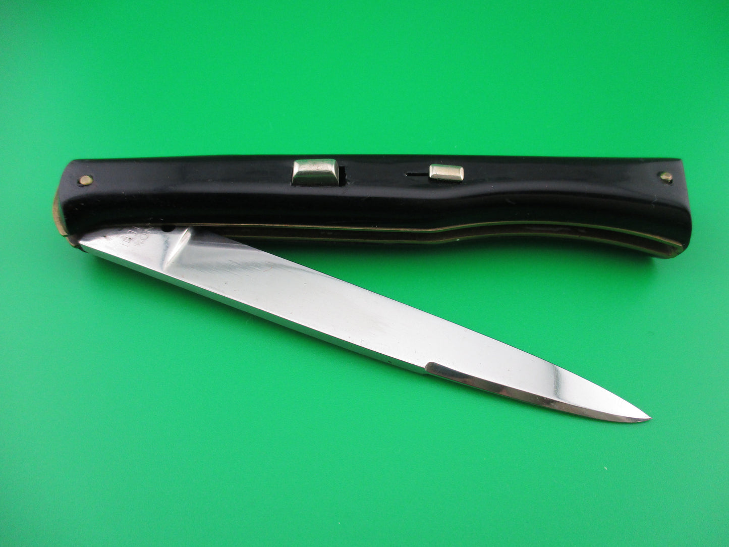 INOX PATENT 24cm Italian Ackermannchen style Black switchblade