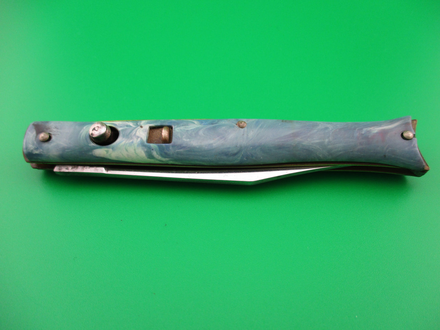 Edgemaster Fishtail Blue Pink swirl 1950s vintage switchblade