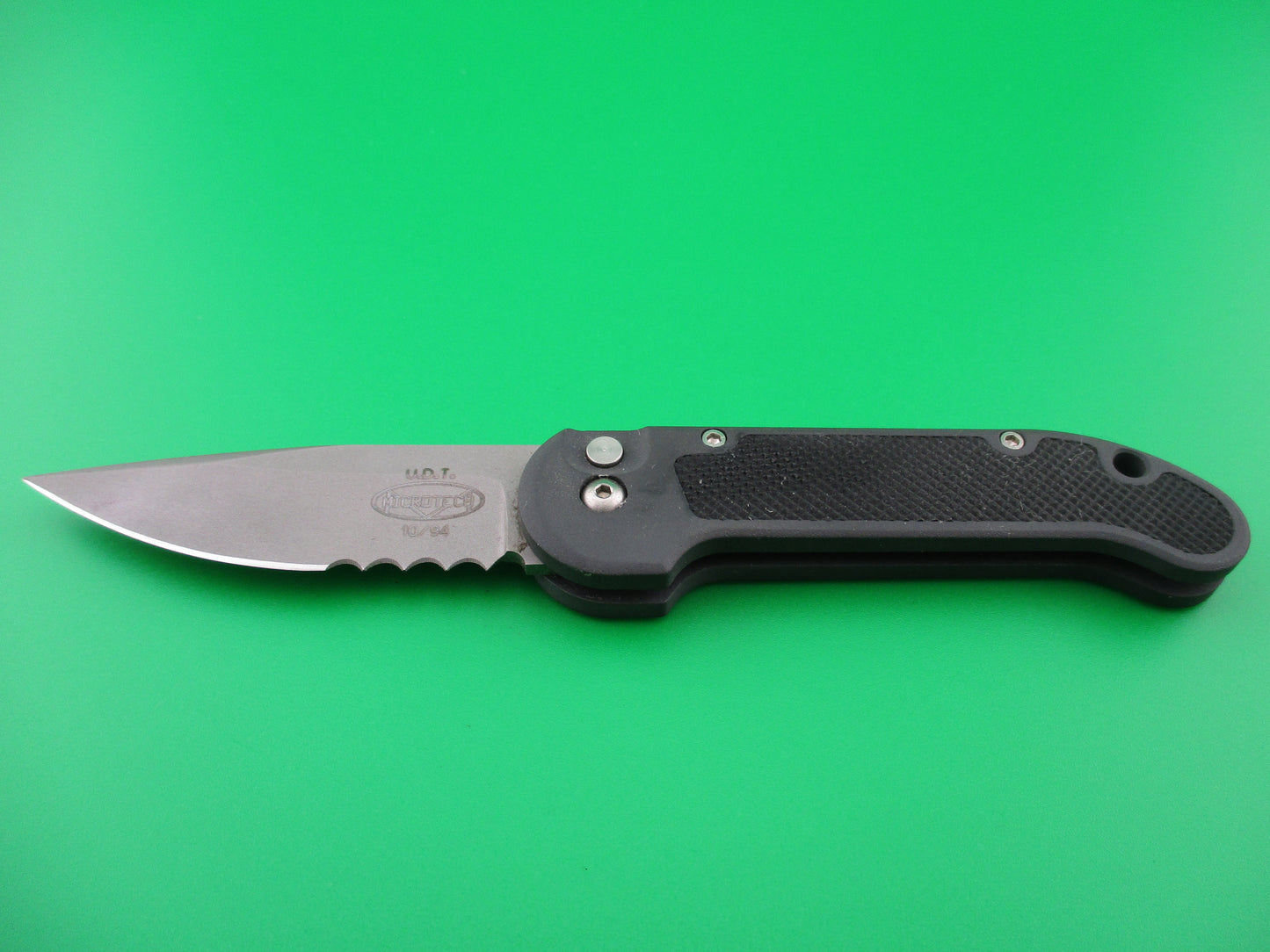 MICROTECH Mini U.D.T. Semi serrated bead blast finish automatic knife