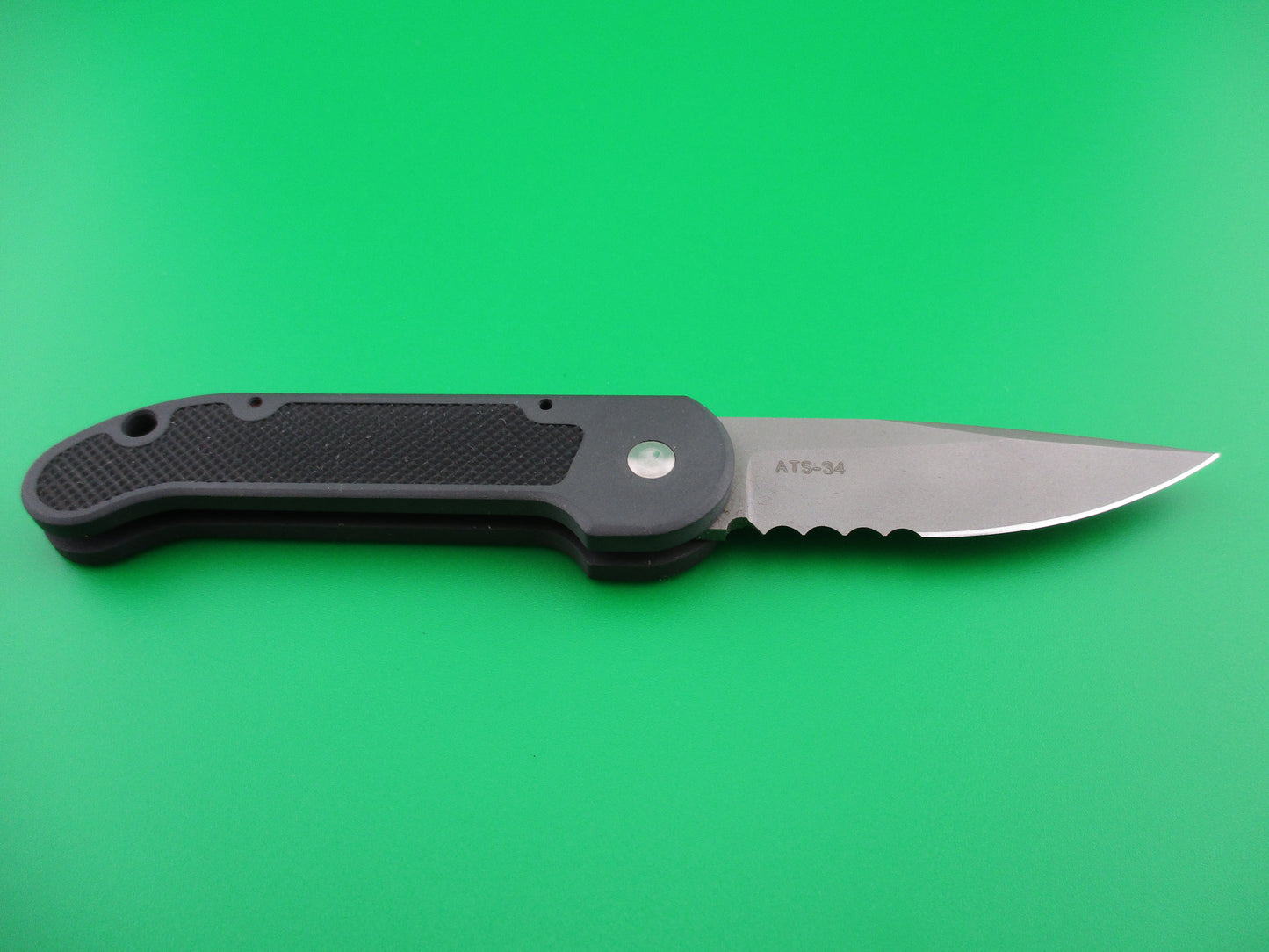 MICROTECH Mini U.D.T. Semi serrated bead blast finish automatic knife