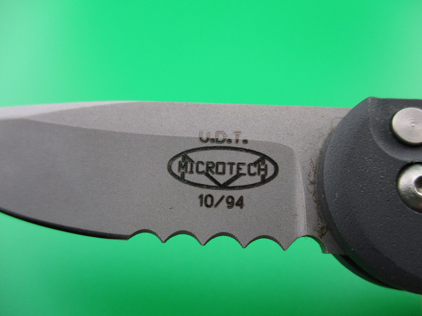 MICROTECH Mini U.D.T. Semi serrated bead blast finish automatic knife