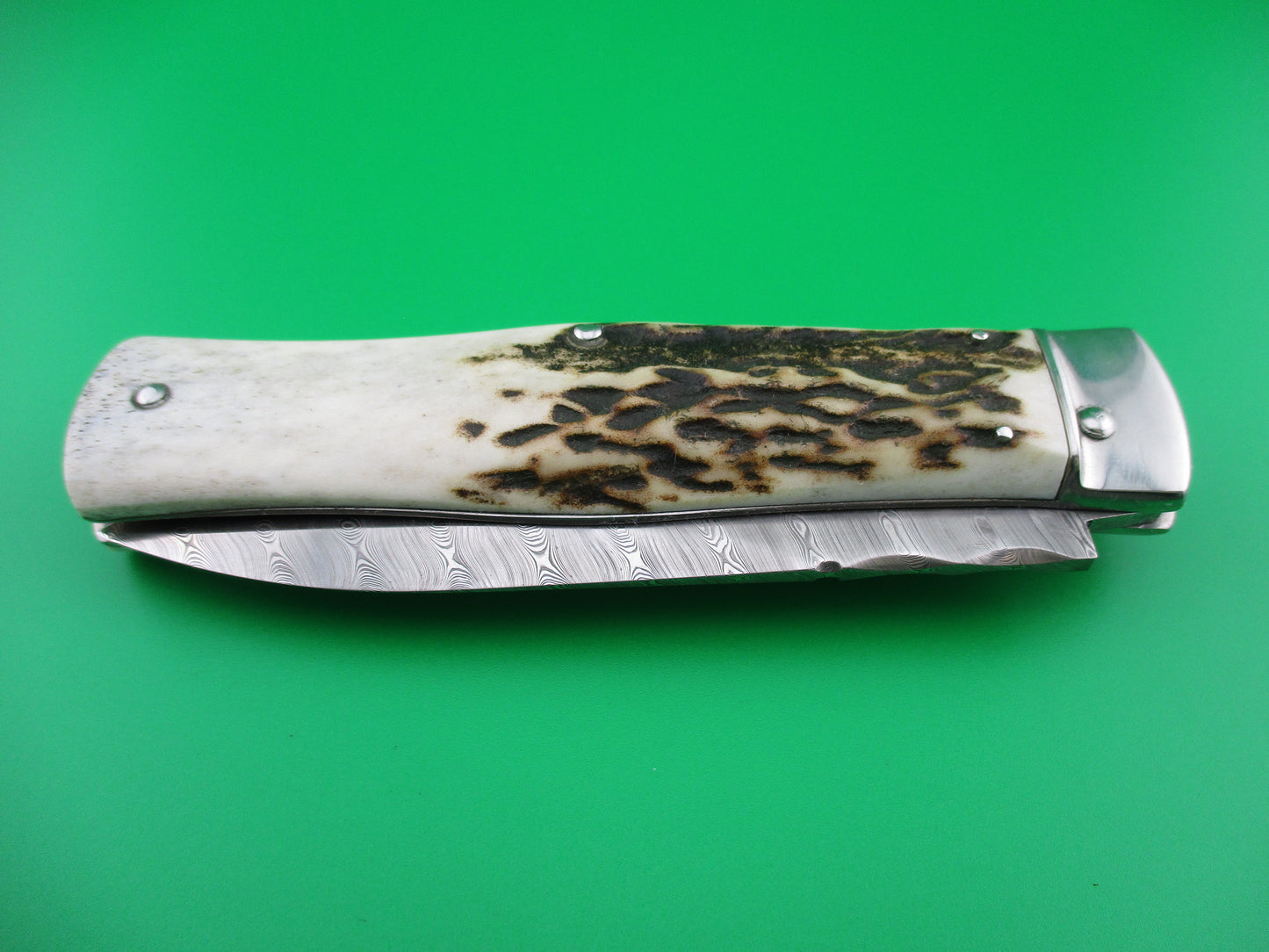 MIKOV STAINLESS STEEL Wildcat Stag Damascus Lever automatic knife