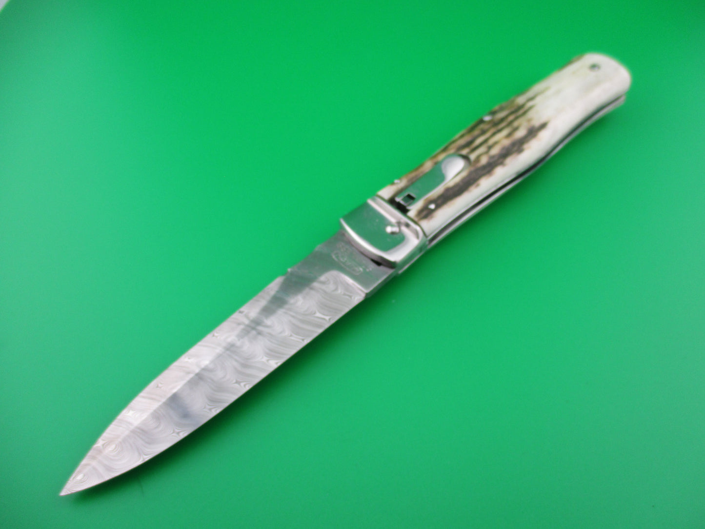 MIKOV STAINLESS STEEL Wildcat Stag Damascus Lever automatic knife