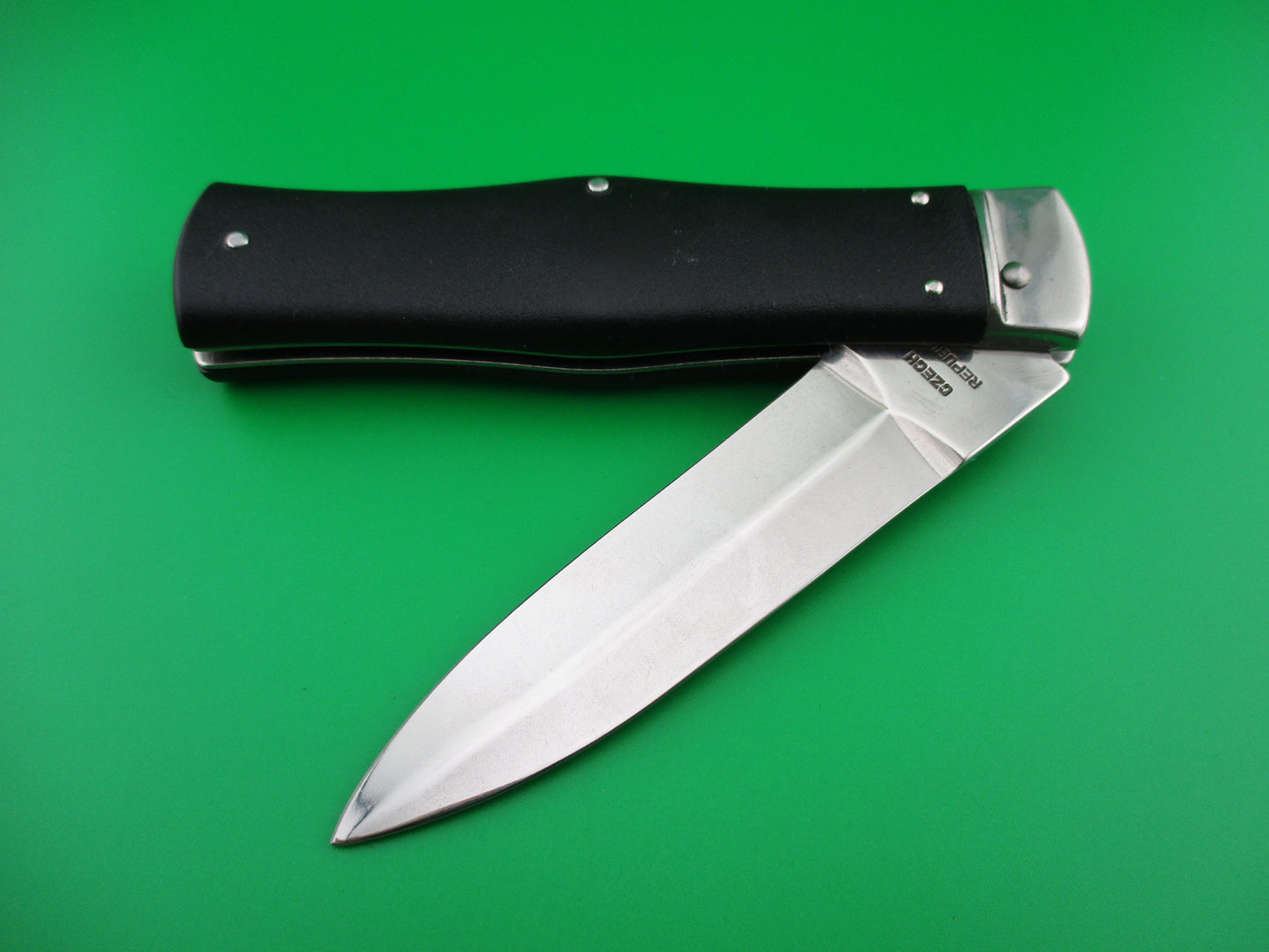 MIKOV STAINLESS Model 241 Predator automatic knife