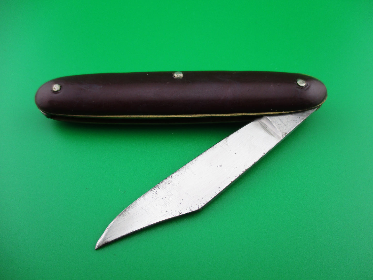 Edgemaster Cigar Jack 1950s Vintage Burgundy switchblade knife