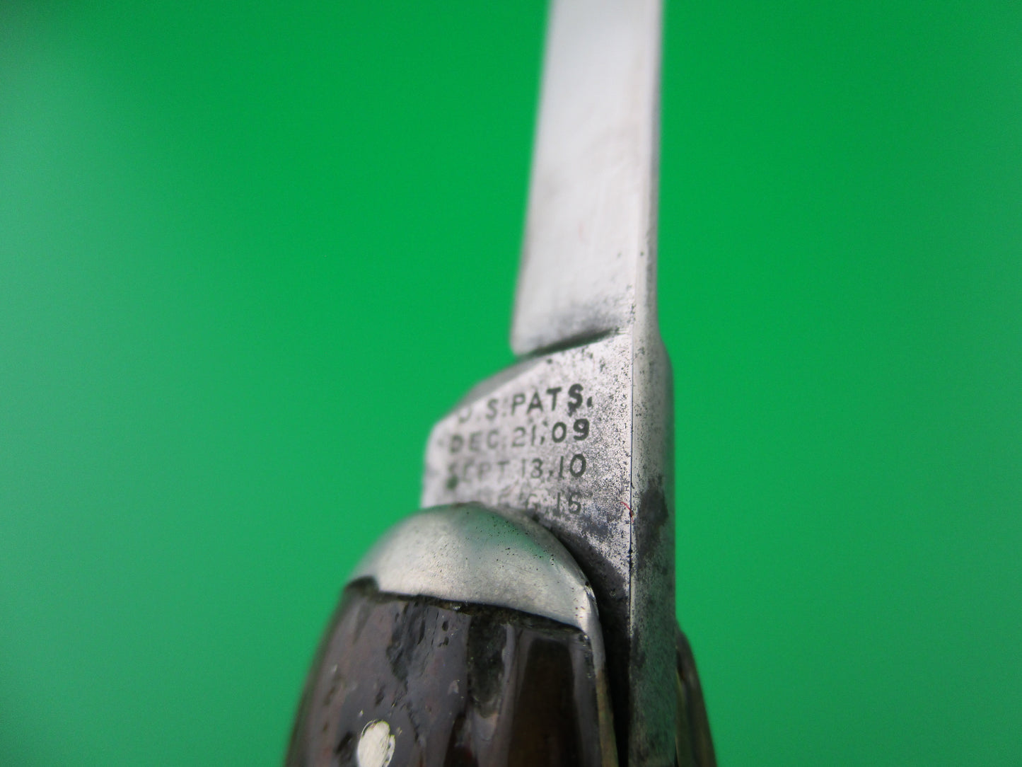 Shapleigh Hardware medium double jigged bone tip bolster switchblade