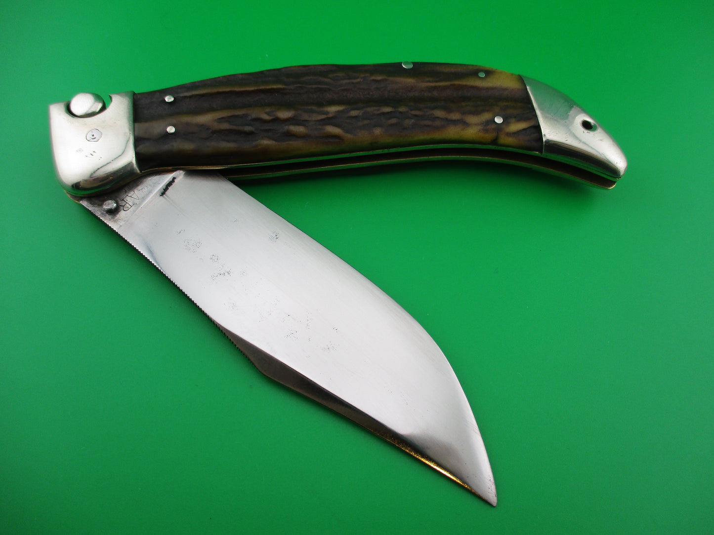 KaBar Grizzly Stag Vintage Automatic knife