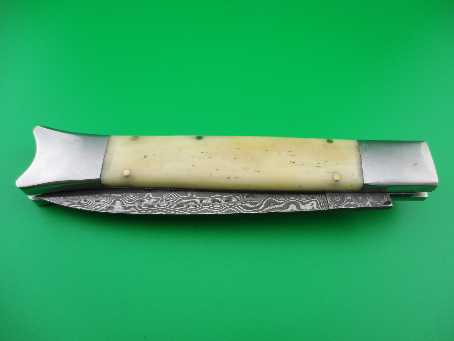 Custom Oval Button 29cm Damascus & Bone switchblade knife