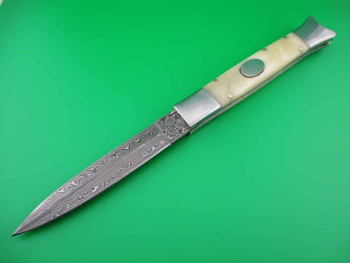 Custom Oval Button 29cm Damascus & Bone switchblade knife