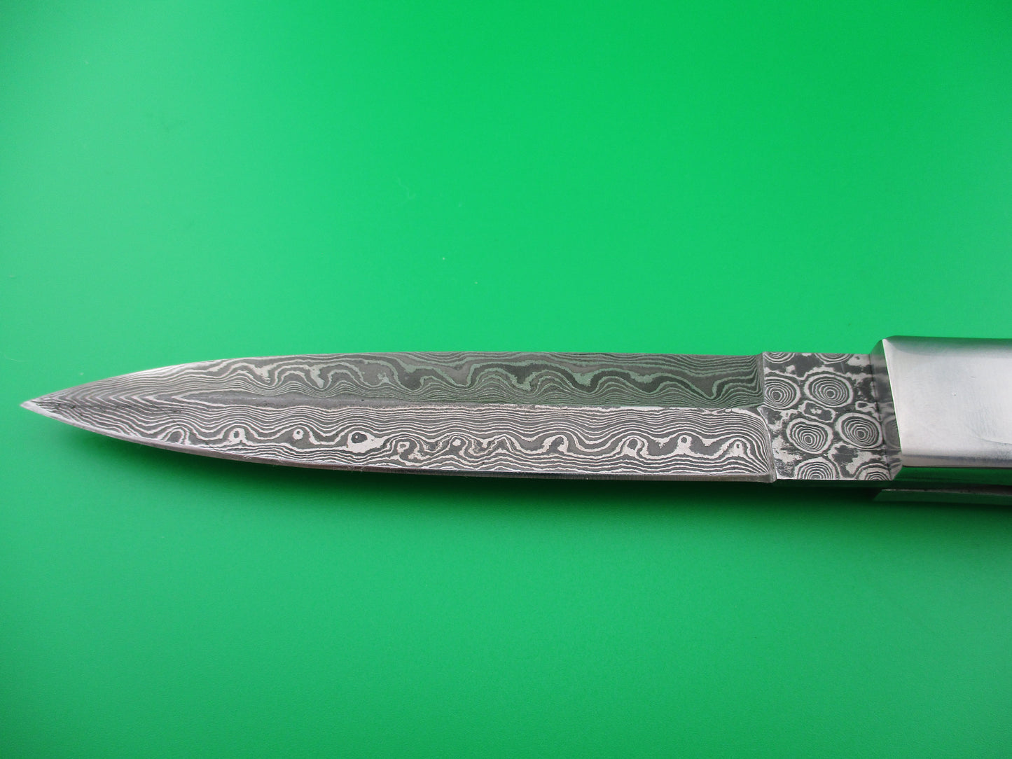 Custom Oval Button 29cm Damascus & Bone switchblade knife