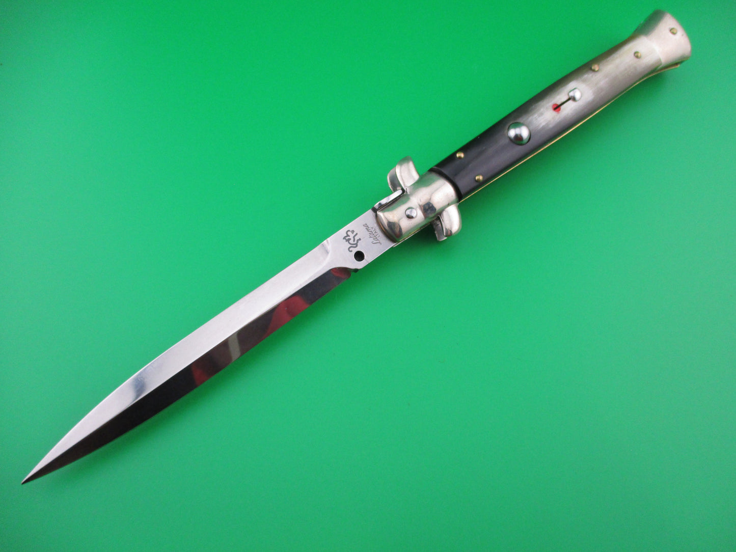 LATAMA WALT'S 28cm Classic Brazilian Horn Dagger Grind switchblade knife