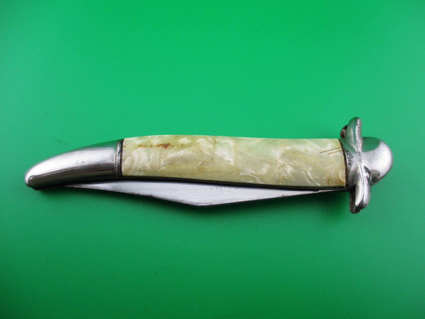 Imperial toothpick crossguard cracked ice vintage switchblade knife