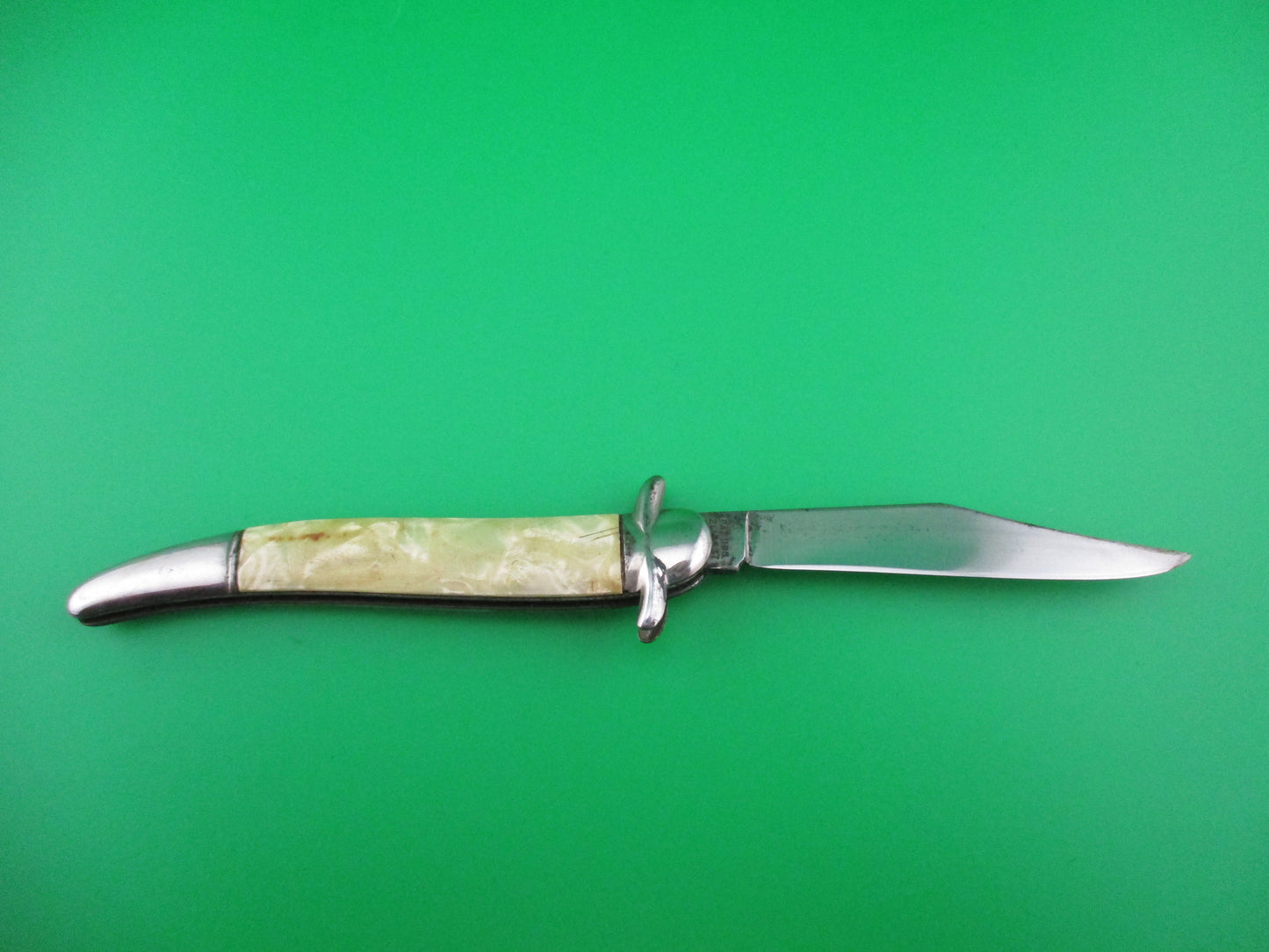 Imperial toothpick crossguard cracked ice vintage switchblade knife