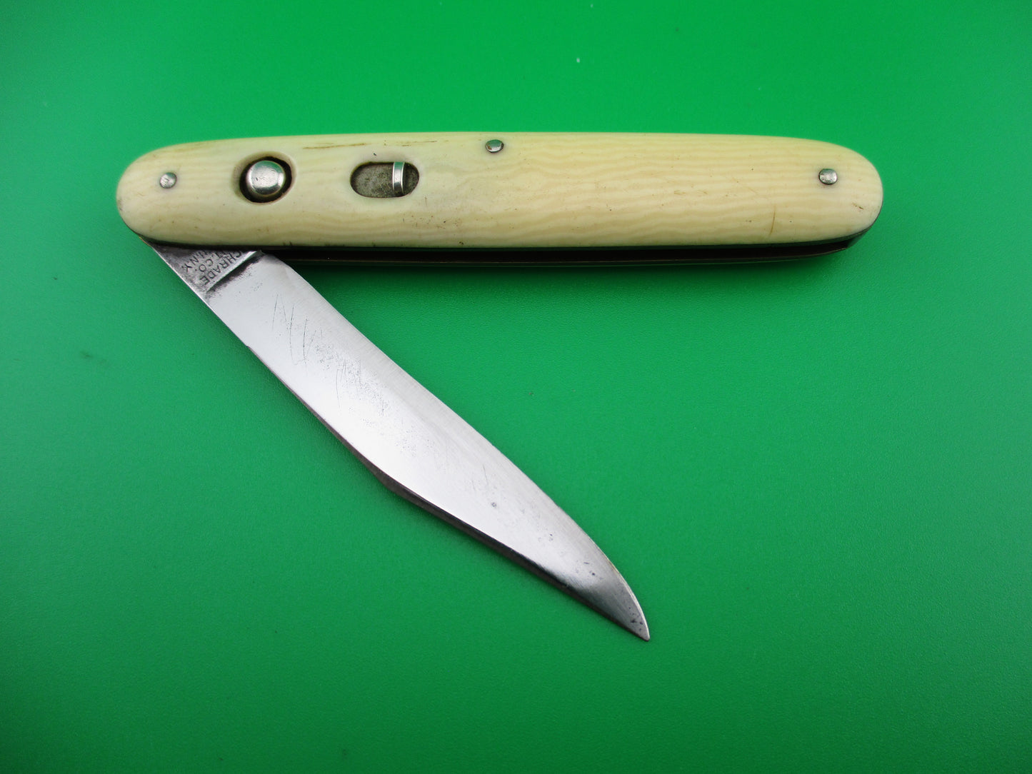 Schrade Cut Co 1404W Single Jack Ivory Celluloid switchblade knife