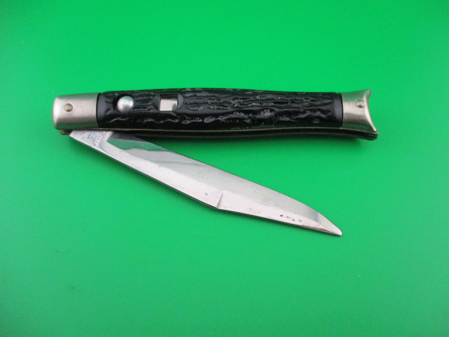 SHUR-SNAP Fishtail Black Stagged 1950s NOS Vintage switchblade knife