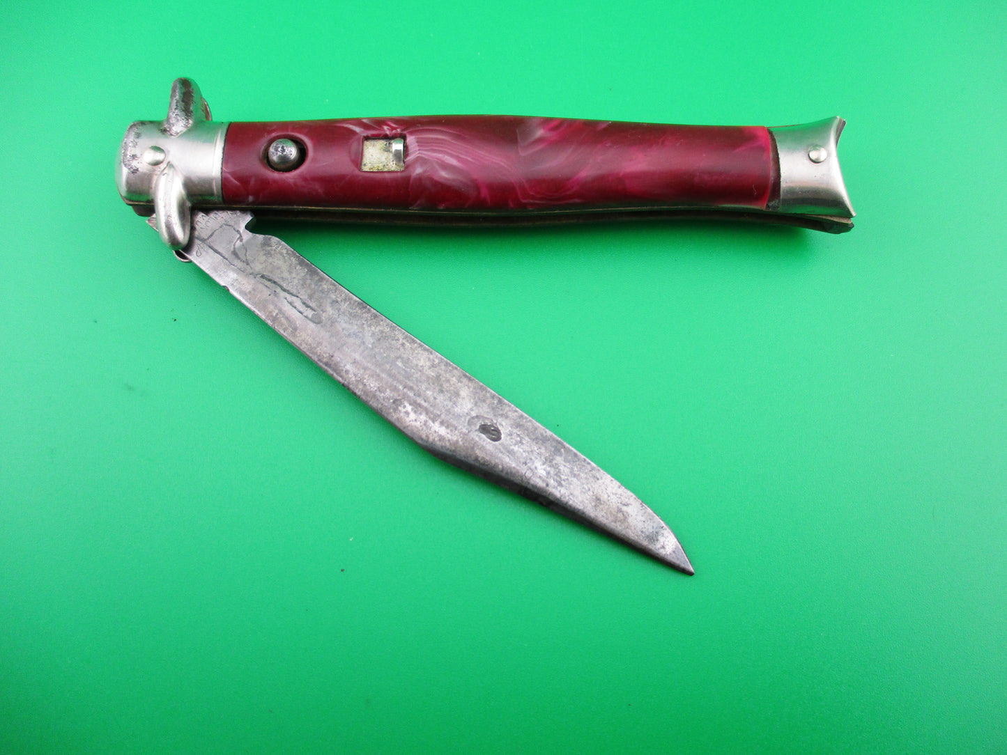 Colonial SHUR-SNAP Bowtie Burgundy early switchblade knife