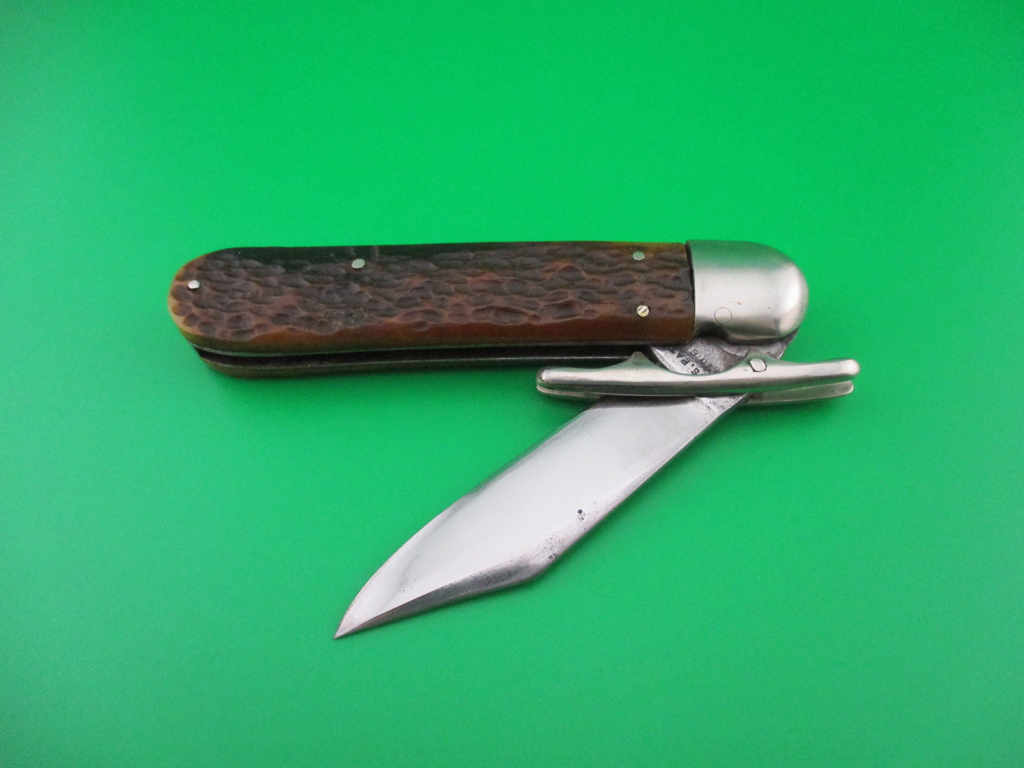 z Press Button Knife Co RARE Little VICTOR bone folding guard switchblade