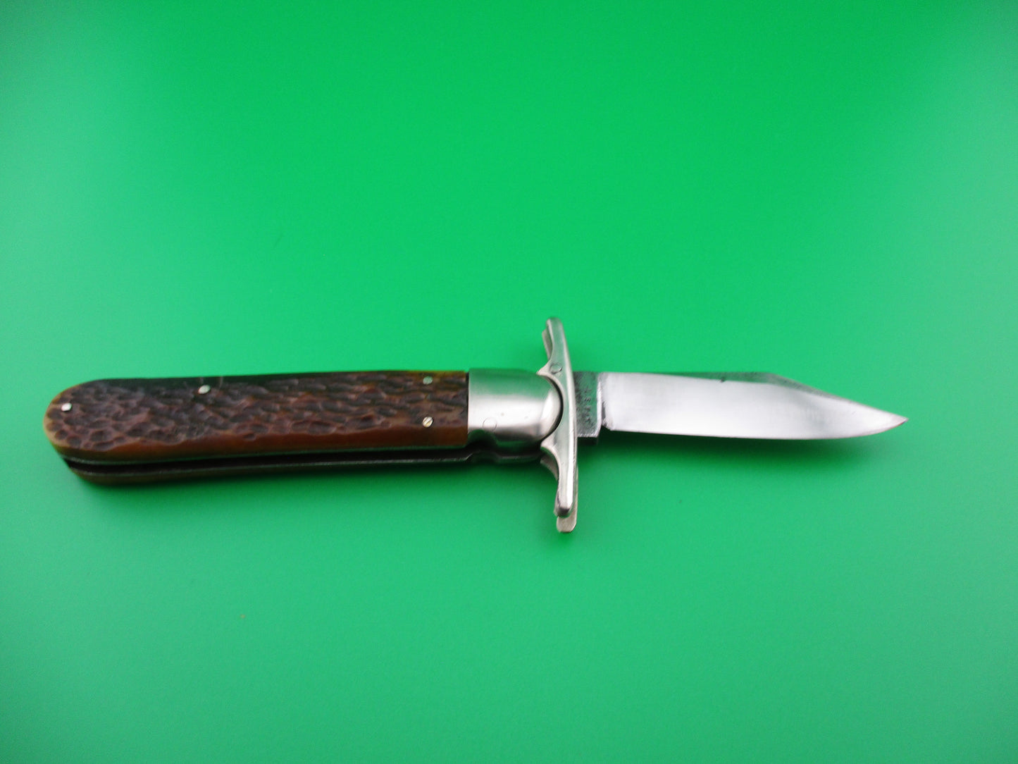 z Press Button Knife Co RARE Little VICTOR bone folding guard switchblade