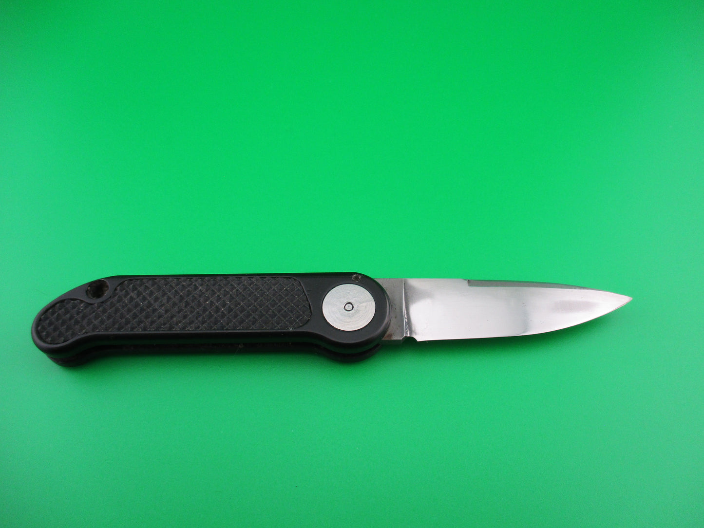 Microtech UDT style 5.5 inch Modern coilspring automatic knife black