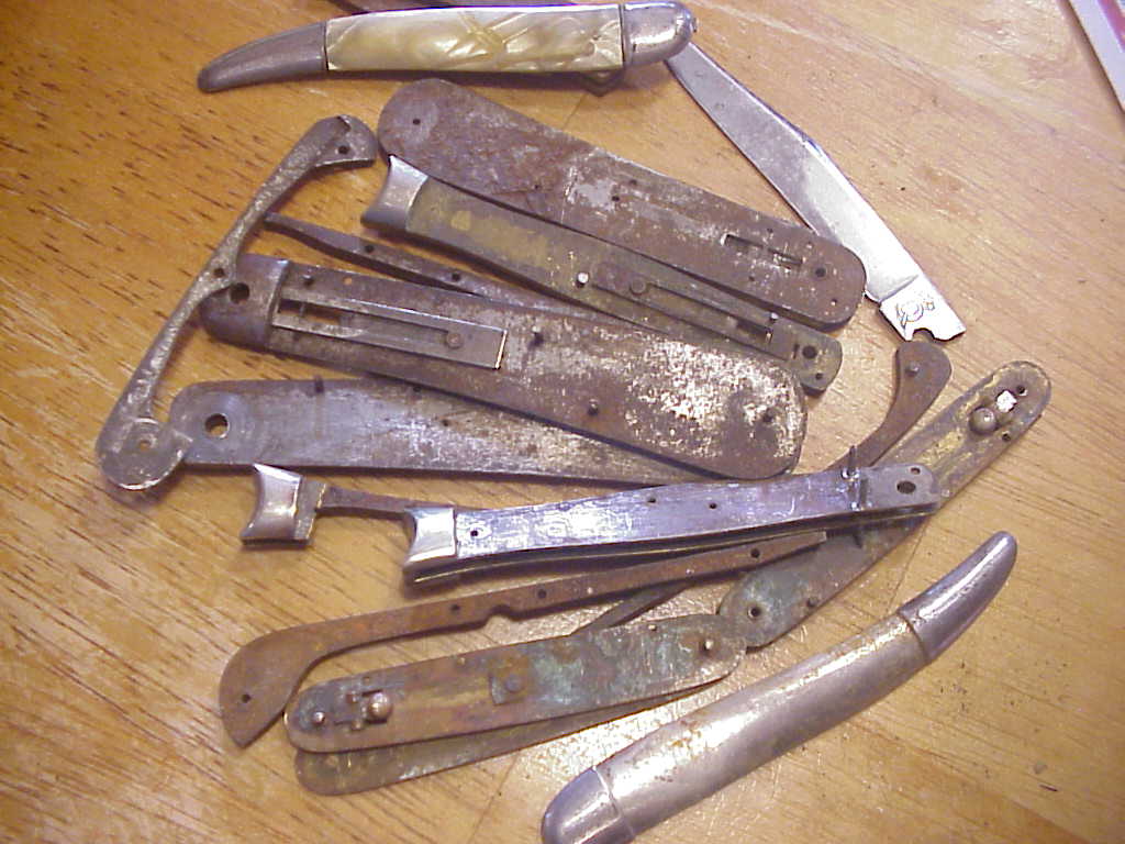 Group of broken switchblades & parts 5