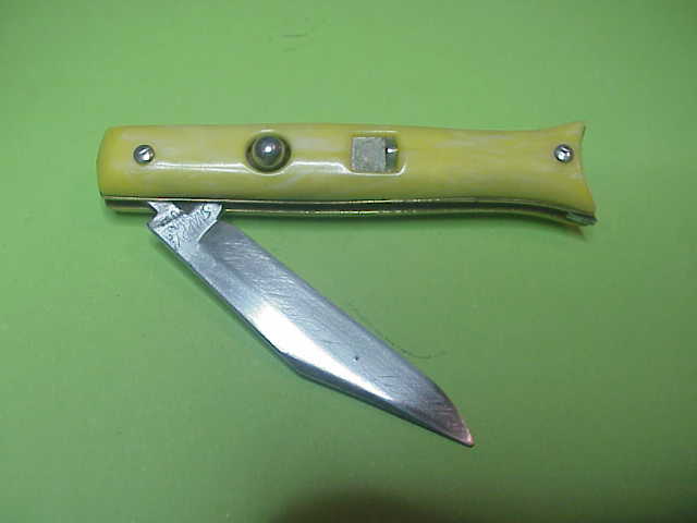 SNAPPY Mini Fishtail (not keychain) Vintage Yellow swirl automatic knife