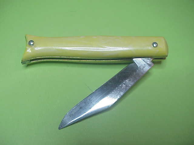 SNAPPY Mini Fishtail (not keychain) Vintage Yellow swirl automatic knife