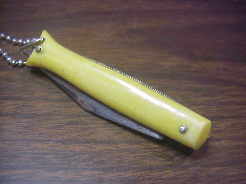 Colonial SNAPPY keychain switchblade early