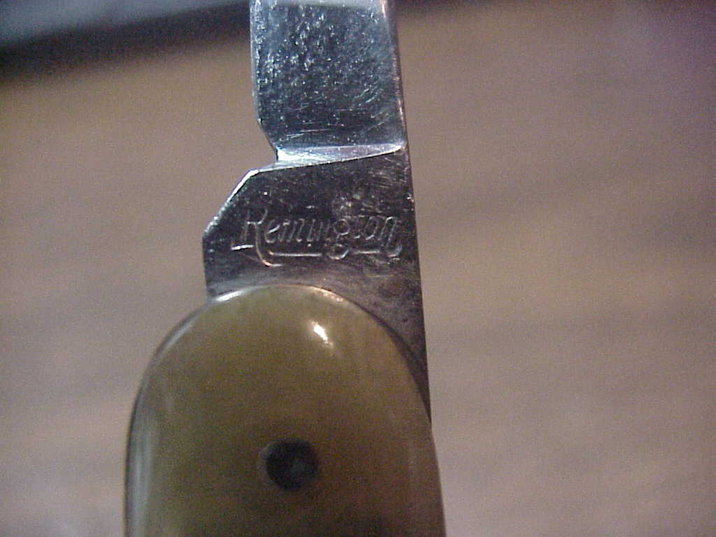 Remington 8065MW Double Onyx Cell Etched Vintage automatic knife