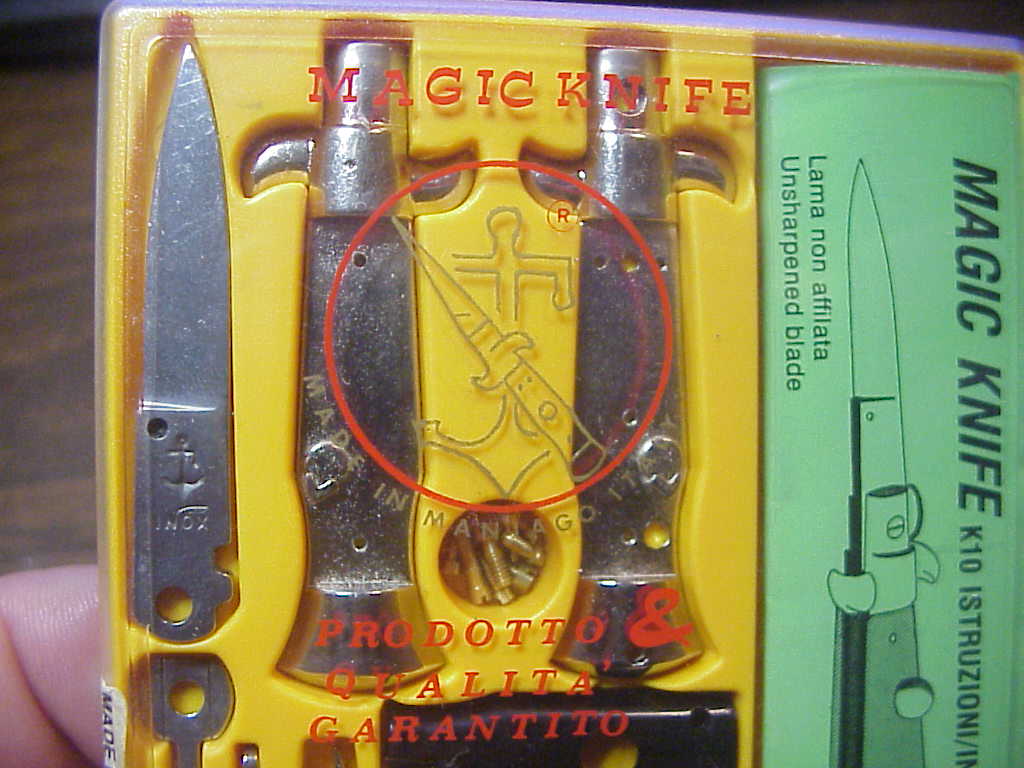 z Magic Knife kit Italian Keychain size switchblade