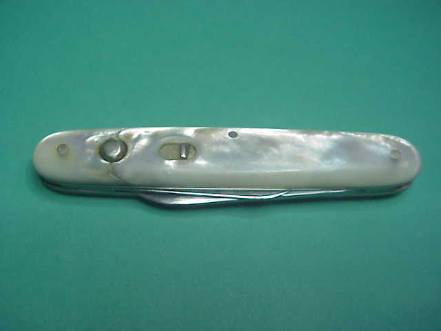 SHAPLEIGH HDW CO DE B19 Medium double MOP switchblade knife w etch