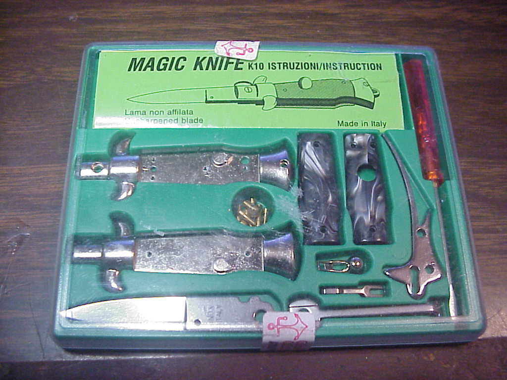 z Magic Knife kit Italian Keychain size switchblade – Apple Valley Knives