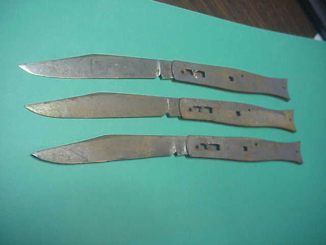PRESTO Fishtail Steel Frame w Blade Factory reject from Schrade Factory auction